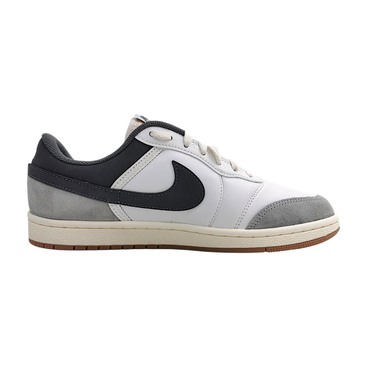 Nike Air Jordan Skyline IQ6425-100 Weiß summit white/grey 100