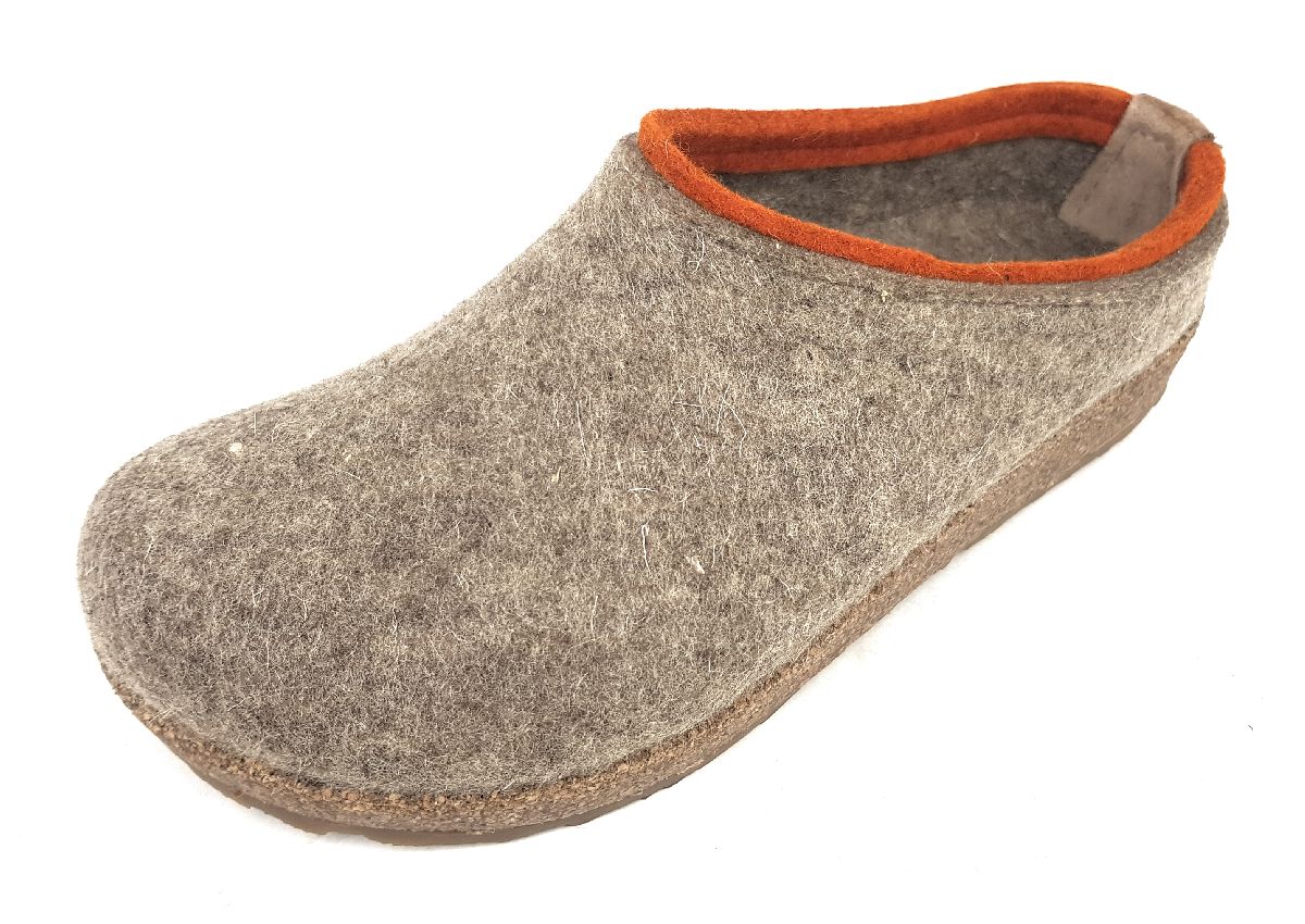 Haflinger Grizzly Kris 711056 Braun 550 Torf Haflinger Grizzly Kris 711056 Braun 550 Torf