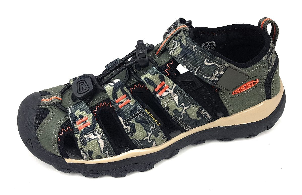 KEEN Newport 1026288 Grün forest night/camo
