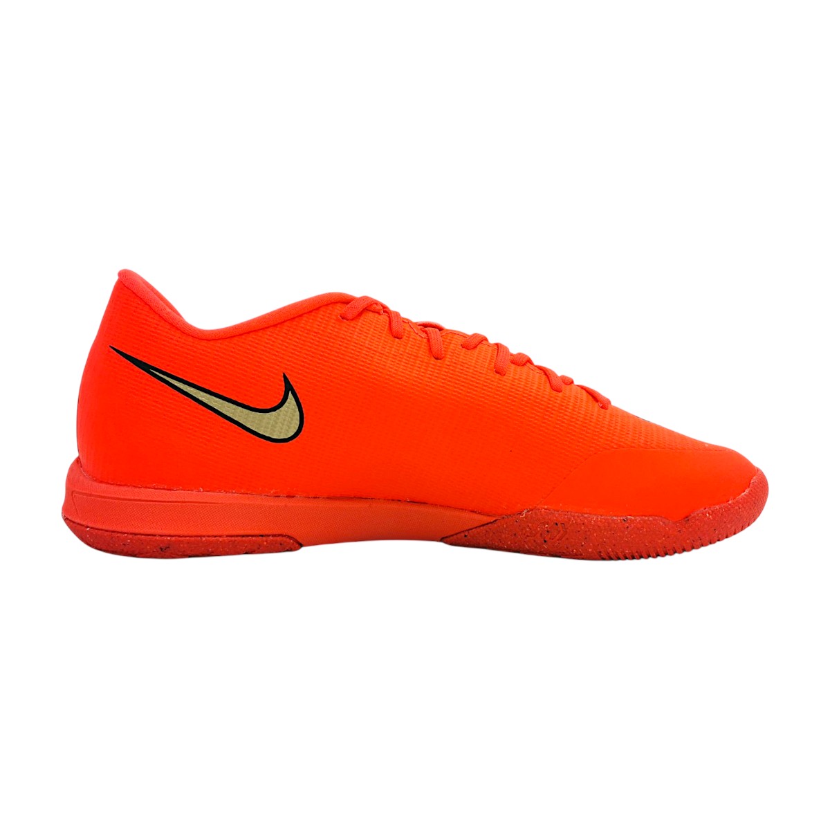 Nike Vapor 17 Academy IC Sportschuhe Herren Hallenfußballschuhe Rot Sport (bright crimson/blur 600, Gr. 6:7) Nike Vapor 17 Academy IC Sportschuhe Herren Hallenfußballschuhe Rot Sport (bright crimson/blur 600, Gr. 6:7)